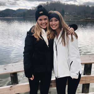 Meet your Posher, Katelyn